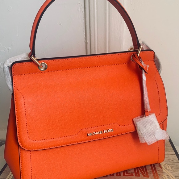 Michael Kors Clementine *Boss* Satchel - Picture 4 of 4
